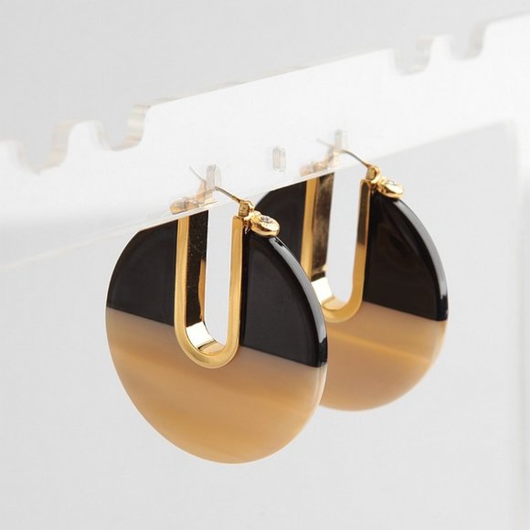 henri bendel Jewelry - Henri Bendel Color Resin Round Stud Earrings henri bendel Jewelry - Henri Bendel Color Resin Round Stud Earrings